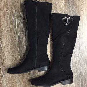 Brand New! Faux Suede Boots